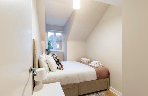 Hackney Apartment | Bright and modern Clapton loft