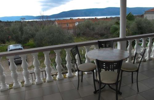 Skrbcici Apartment | Bright and Modern: Fully Furnished Krk Apartments with Private Parking