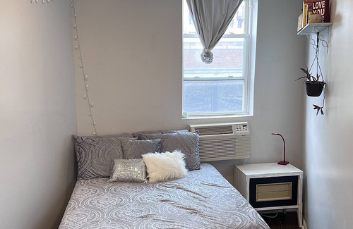 McGinley Square Apartment | Bright and Open! 20 Minutes to NYC 15 Minutes to EWR