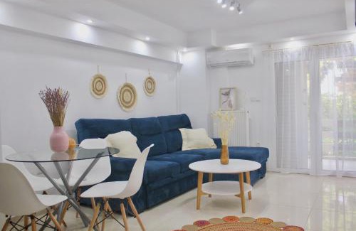 Varkiza Apartment | Bright and Peaceful Apartment near Varkiza beach