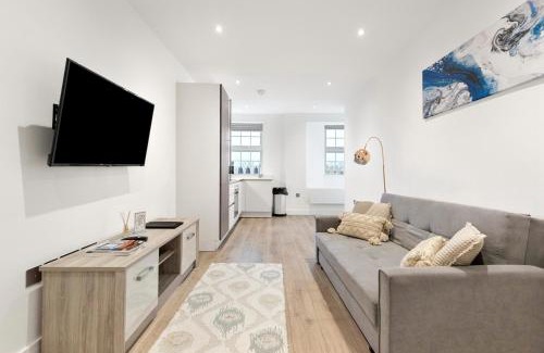 Golders Green Apartment | Bright and spacious Apartment - Excellent Location