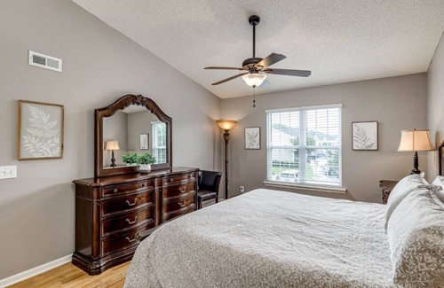 Florence Condo | Bright and Spacious Condo with Private Balcony in the Heart of Florence, SC
