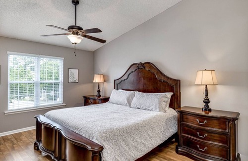 Florence Condo | Bright and Spacious Condo with Private Balcony in the Heart of Florence, SC