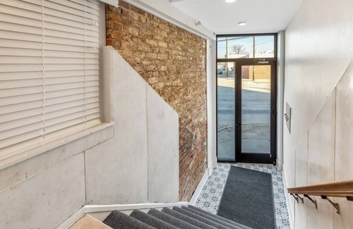 Walnut Hills Apartment | Bright and Sunlit 3 Bdrm 2 Bath