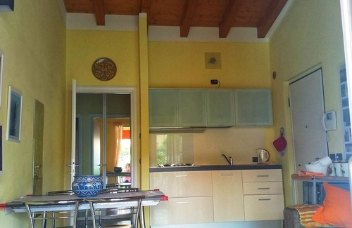 Toscolano Maderno Apartment | Bright apartment in a prestigious residence
