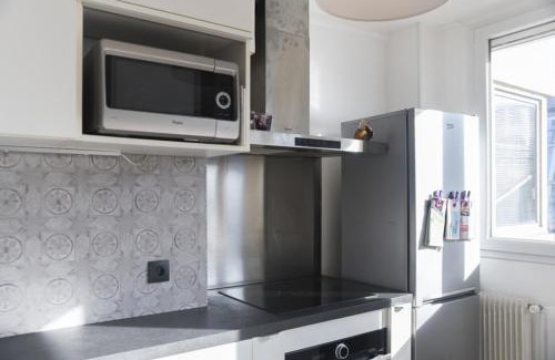 Le Kremlin-Bicetre Apartment | Bright apartment for 4 in Kremlin-Bicetre