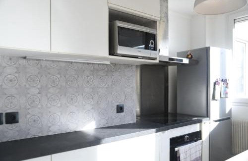 Le Kremlin-Bicetre Apartment | Bright apartment for 4 in Kremlin-Bicetre