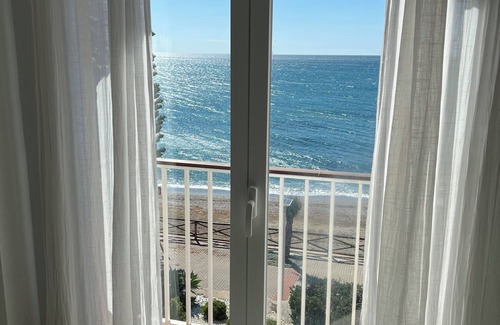 La Gaspara House | Bright apartment 1st line beach