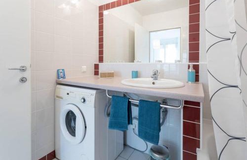 Schottenfeld Apartment | Bright Apartment in Hip & High Quality Neighborhood