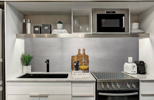 Shaughnessy Village Apartment | Bright Apartment with All Amenities