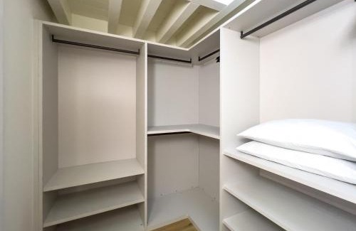 Ponte Nuovo Apartment | Bright apartment with terrace and pool