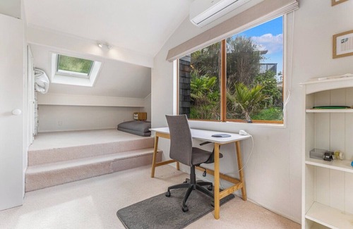 St. Heliers House | Bright & Breezy 2BR Garden View
