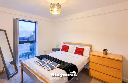 Castlefield Apartment | Bright Central Apt With Balcony & Secure Parking