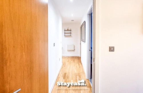 Castlefield Apartment | Bright Central Apt With Balcony & Secure Parking