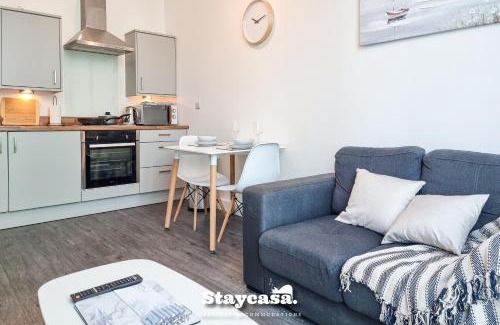 Offerton Apartment | Bright & Central Apt - With Great Transport Links