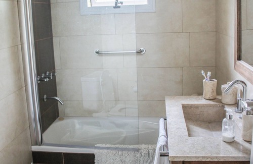Nunez Apartment | Bright charming apartment w/bedroom & full office