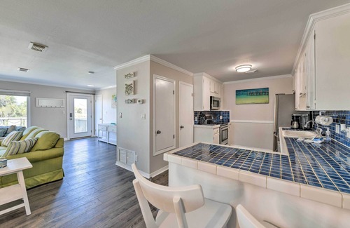 Perdido Key Coves One House | Bright & Chic Pensacola Townhouse w/Sunroom!