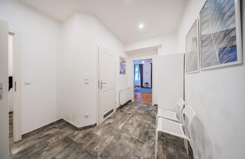 Alsergrund Apartment | Bright City Room In Prime Location