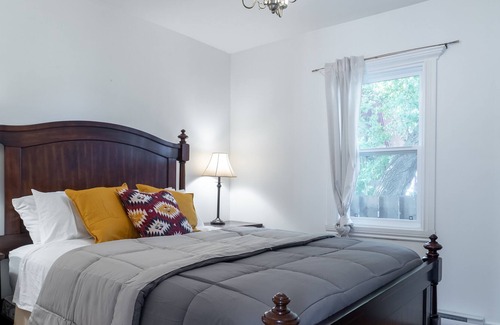 Gatineau House | Bright & clean 2-bedroom home in Gatineau, QC