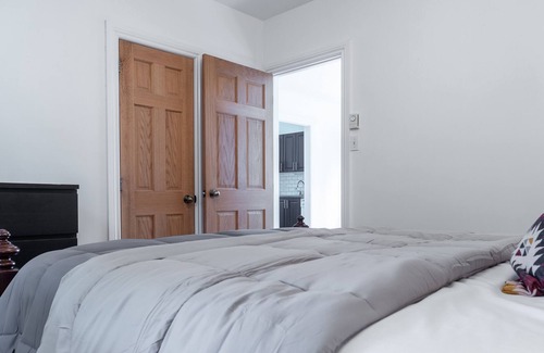 Gatineau House | Bright & clean 2-bedroom home in Gatineau, QC