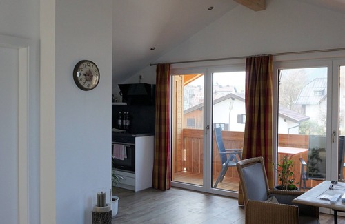 Hausham Apartment | Bright, comfortable and tastefully furnished DG apartment with south-facing balcony