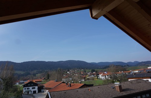 Hausham Apartment | Bright, comfortable and tastefully furnished DG apartment with south-facing balcony