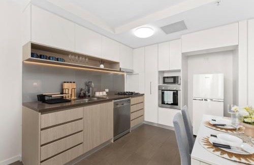 Kelvin Grove Apartment | Bright Cozy 1BR Parking&pool&gym ZEST 1405