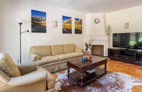 Outer Mission House | Bright, Cozy 3B2B Home @ a Convenient SF Location