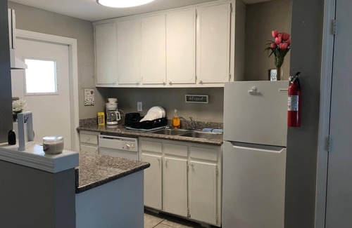 Pascagoula Apartment | Bright, Cozy and Blocks to Beach 2 Bedroom!