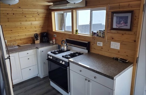 Frazier Park Ski Chalet | Bright & Cozy Chalet of the woods with views