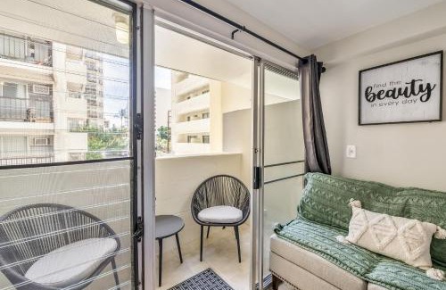 Waikiki Apartment | Bright & Cozy Condo Unit with Balcony!