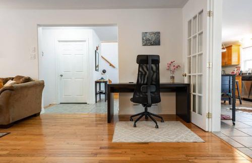 Dartmouth House | Bright & Cozy Cottage in the Heart of Dartmouth