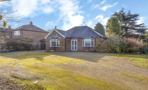 Edwalton House | Bright & Cozy Countryside Bungalow