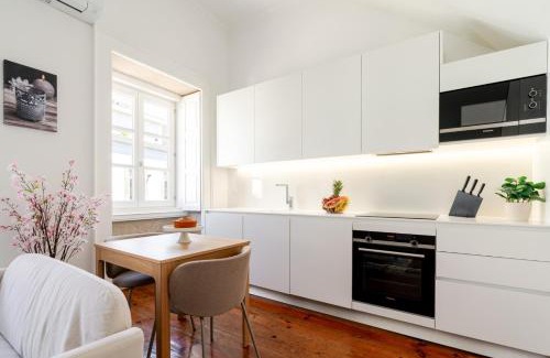 Foz do Douro Apartment | Bright Flat in Historic Foz House by HostWise