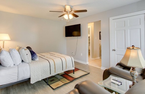 Florence Apartment | Bright Florence Vacation Rental Near Attractions!