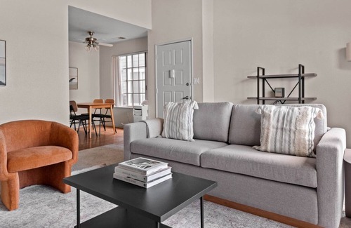 Foster City Apartment | Bright Foster City 1BR w/ Gym, Pool & W/D, near VISA, by Blueground