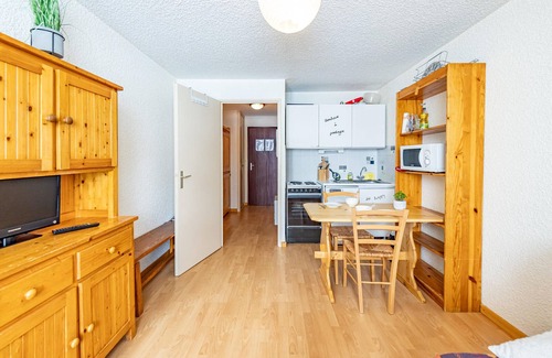 Montgellafrey Apartment | Bright studio for 4 near slopes, TV, equipped kitchen