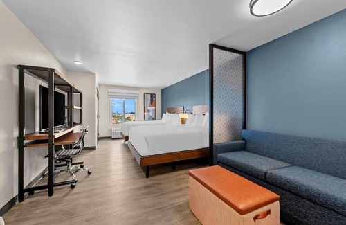 Brownsville Hotel | Bright, Fresh Suite with Full Kitchen for Extended Comfort