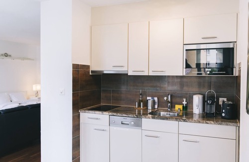 Wipkingen Apartment | Bright furnished apartment with POCKET WIFI