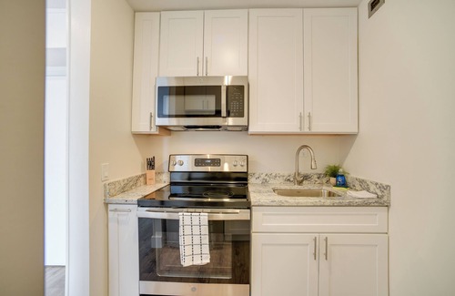 Gadsden Apartment | Bright Gadsden Apartment ~ 10 Mi to Dive Land Park