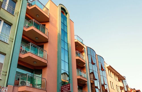 Plovdiv Center Apartment | Bright House