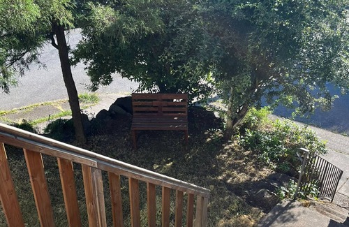 Phinney Ridge House | Bright house in the heart of Ballard, Seattle (Pet friendly)