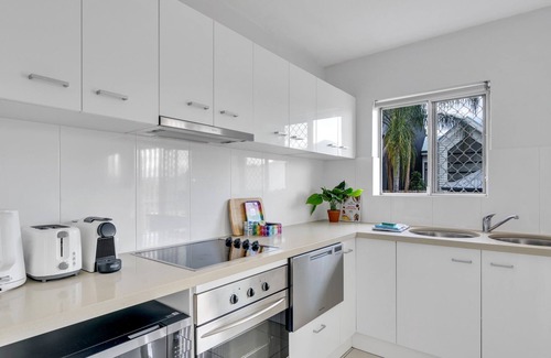 Paddington Apartment | Bright Inner-City 1-Bed, 10 Minutes From CBD