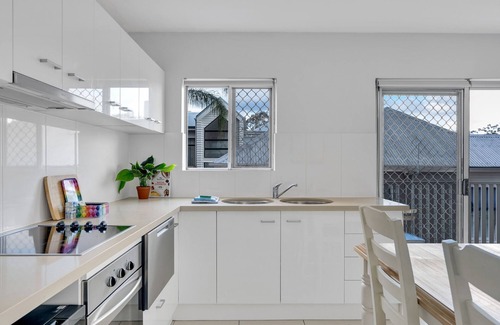 Paddington Apartment | Bright Inner-City 1-Bed, 10 Minutes From CBD