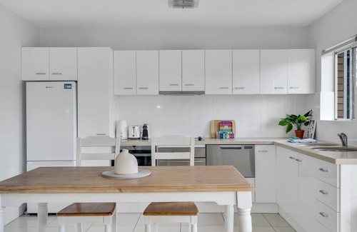 Paddington Apartment | Bright Inner-City 1-Bed, 10 Minutes From CBD