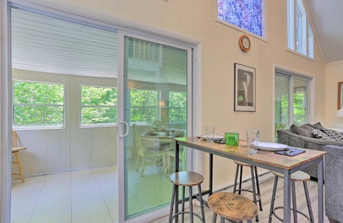 Hamlin House | Bright Lake Ariel Home Family and Pet Friendly
