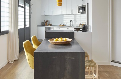 El Guinardo Apartment | Bright loft in a quiet neighborhood.