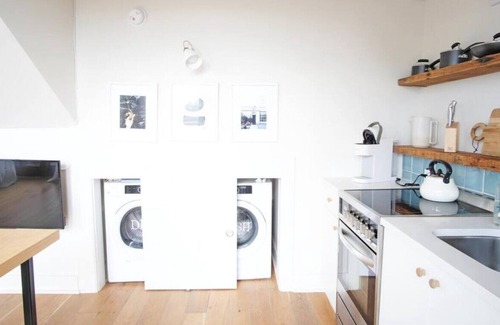Yamacraw Village Apartment | Bright Loft With a Patio in Downtown Savannah