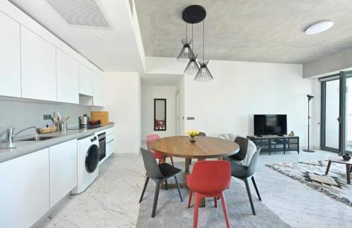Bomonti House | Bright Lovely Modern 2bd25 Condo Poolgym! #220