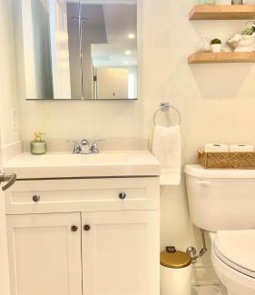 Davenport Apartment | Bright Luxurious 2 Bedroom Apartment